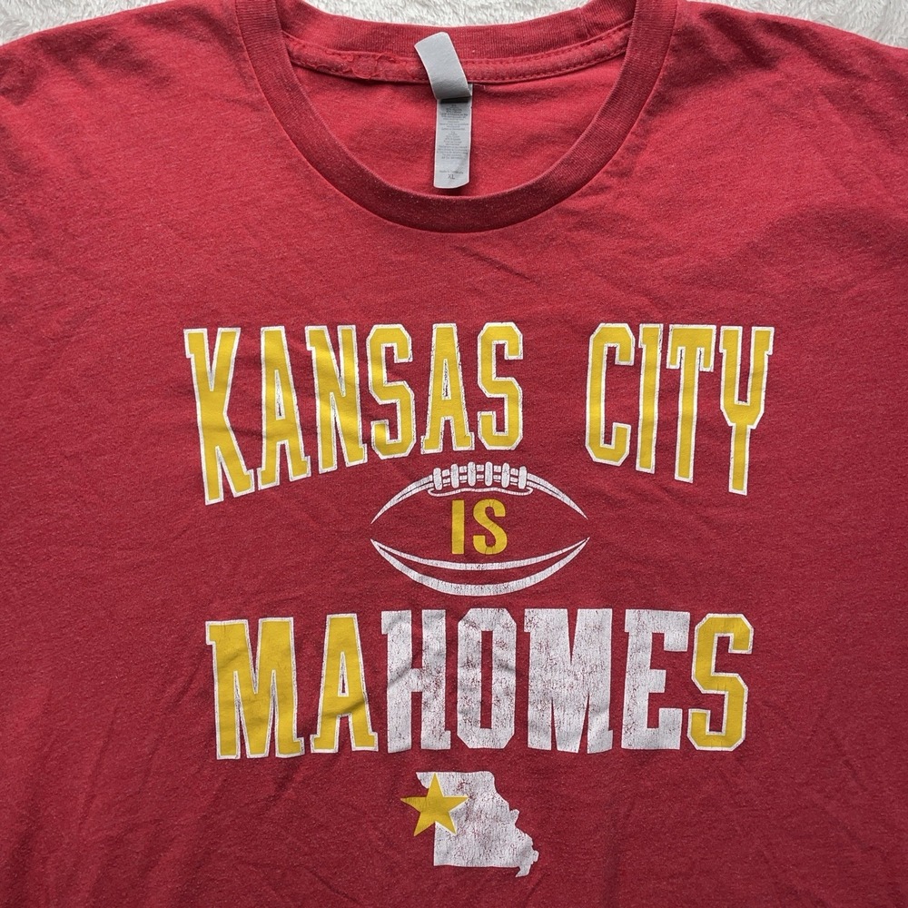 Kansas City Chiefs Patrick Mahomes T-Shirt Men's XL Red Graphic Football Tee - Picture 2 of 11